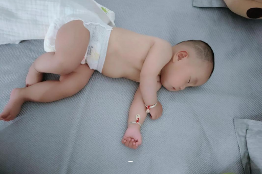 铜仁宝宝咳到吐怎么办